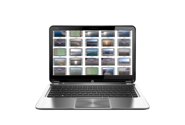 Galería de imágenes aéreas abierta en la pantalla de un portátil
